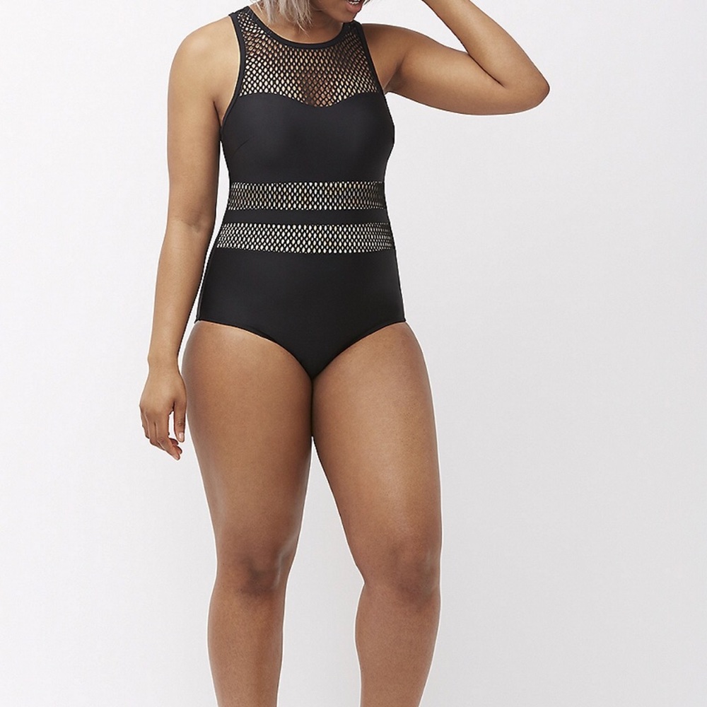 Women’s Plus size 18 one piece black bathing suit